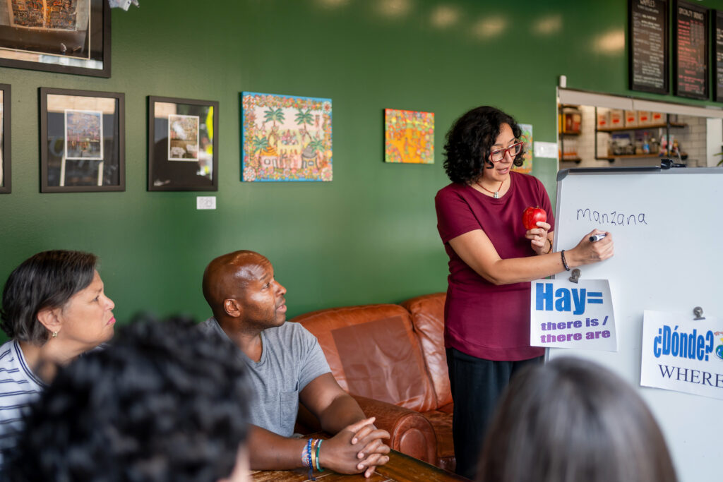 beginner spanish class oak park il